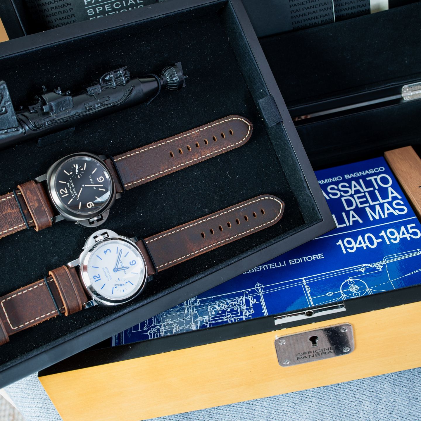Panerai Special Editions PAM00786 (2021) - Multi-colour dial 44 mm Steel case (1/7)