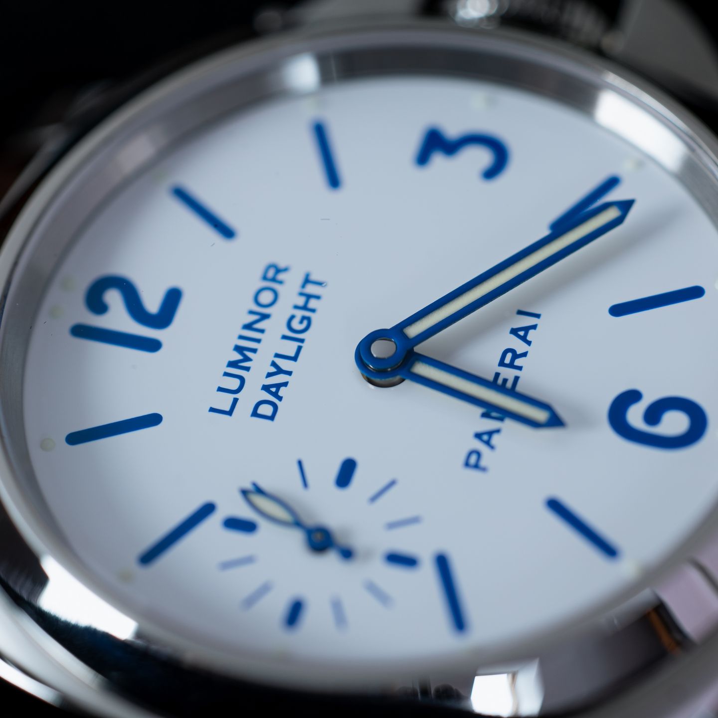 Panerai Special Editions PAM00786 (2021) - Multi-colour dial 44 mm Steel case (3/7)