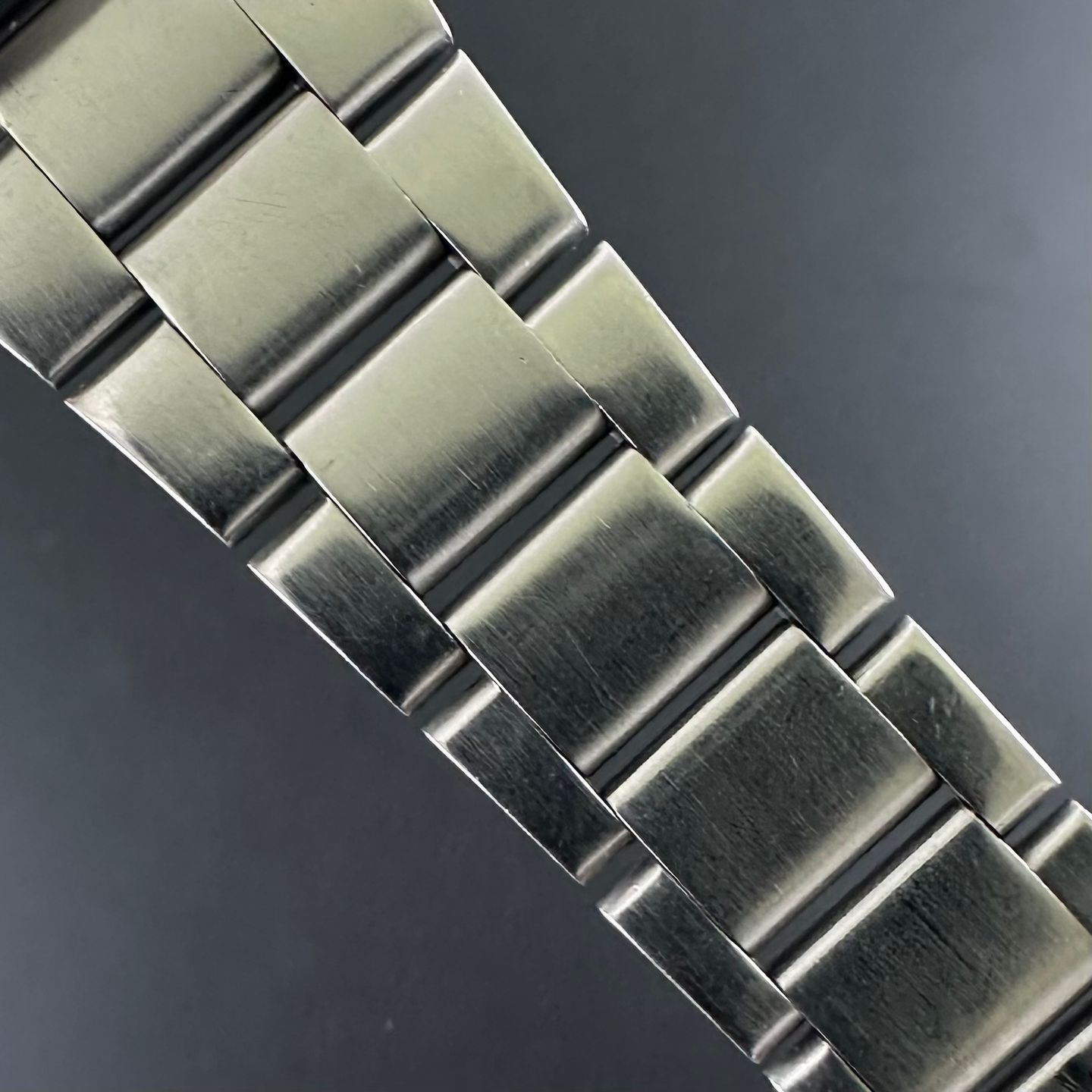 Omega De Ville 166.039 - (6/8)