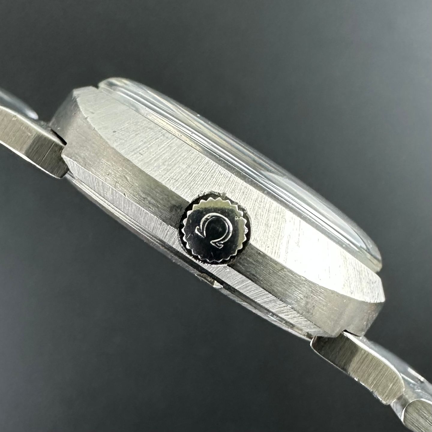 Omega De Ville 166.039 - (4/8)