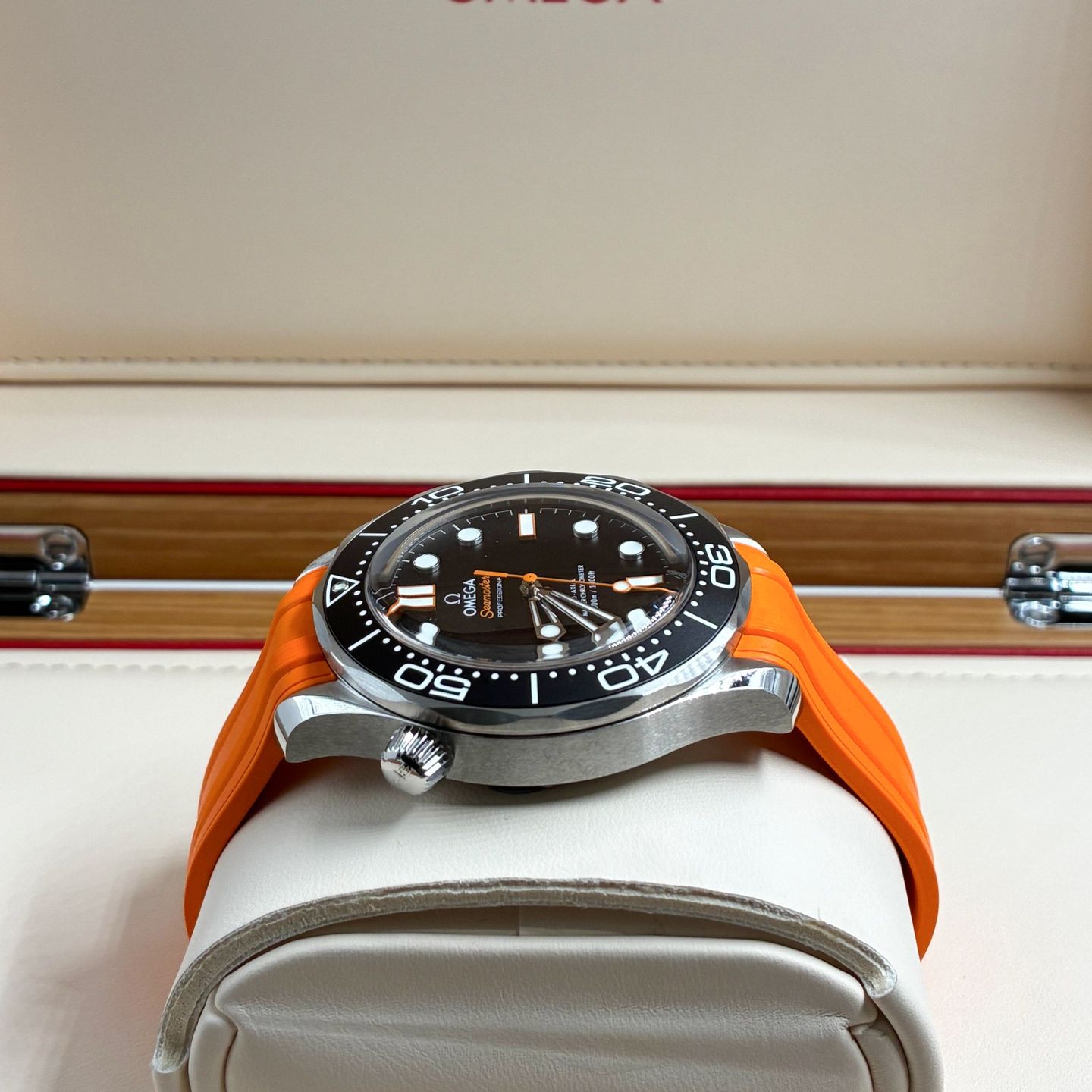 Omega Seamaster Diver 300 M 210.32.42.20.01.006 - (4/6)