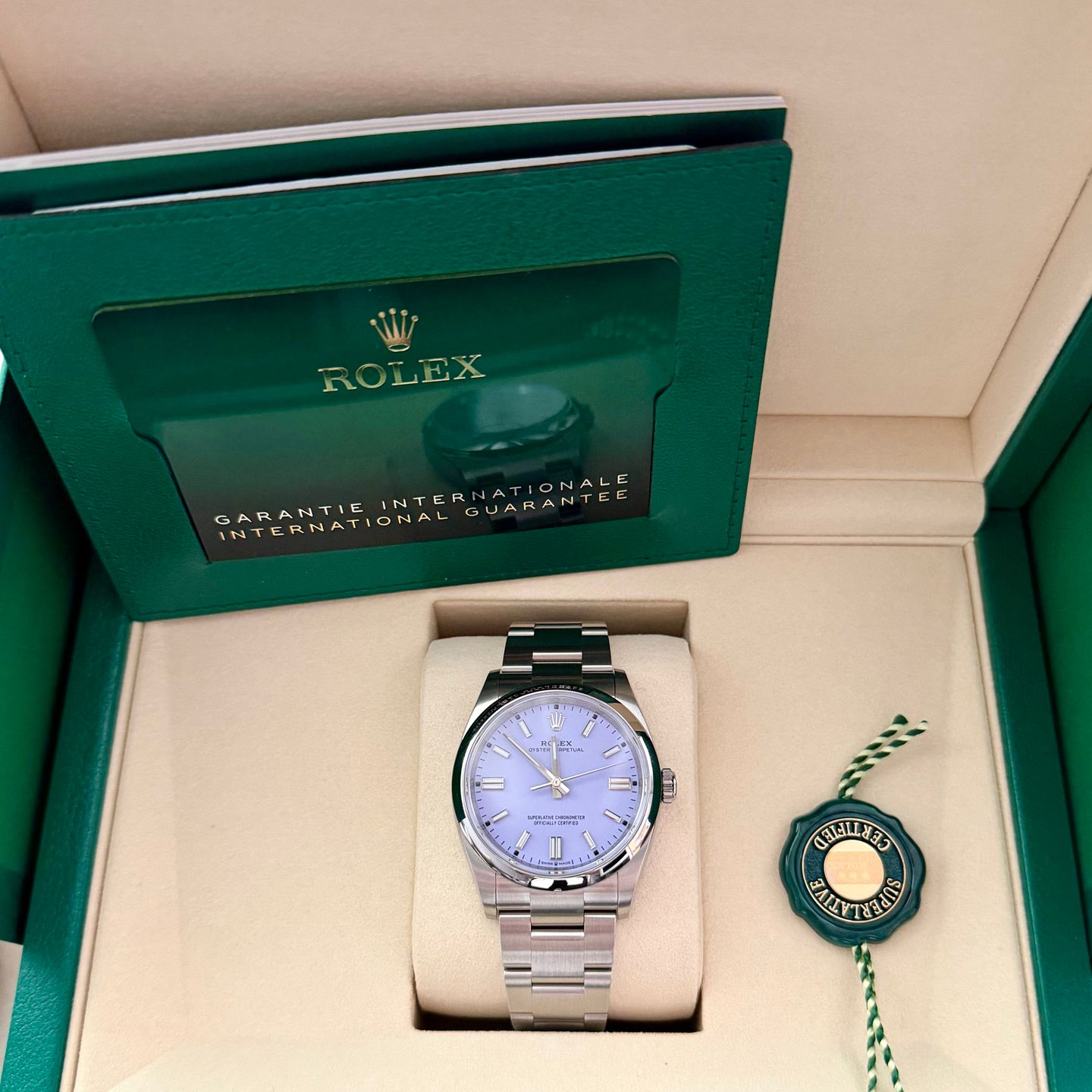 Rolex Oyster Perpetual 36 126000 - (2/8)