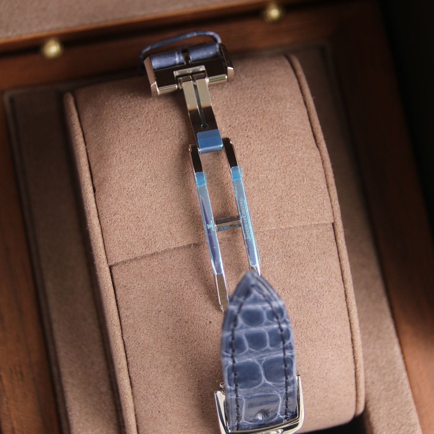 Jaeger-LeCoultre Reverso Classic Small Q2608440 (2025) - Silver dial 21 mm Steel case (6/6)