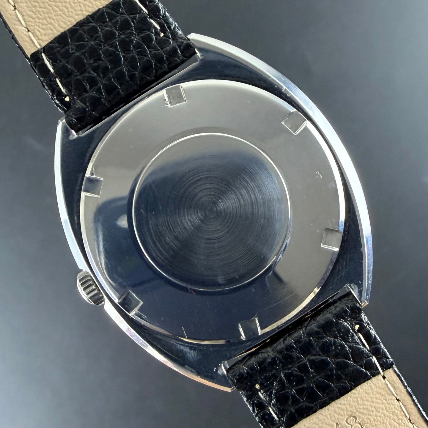 Omega Genève 166.721 - (3/8)