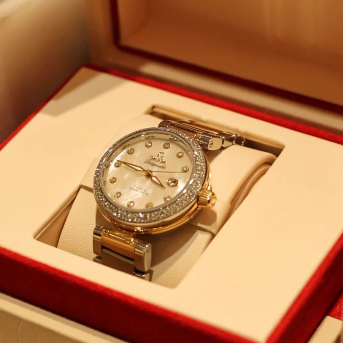 Omega De Ville Ladymatic 425.25.34.20.55.004 - (2/3)