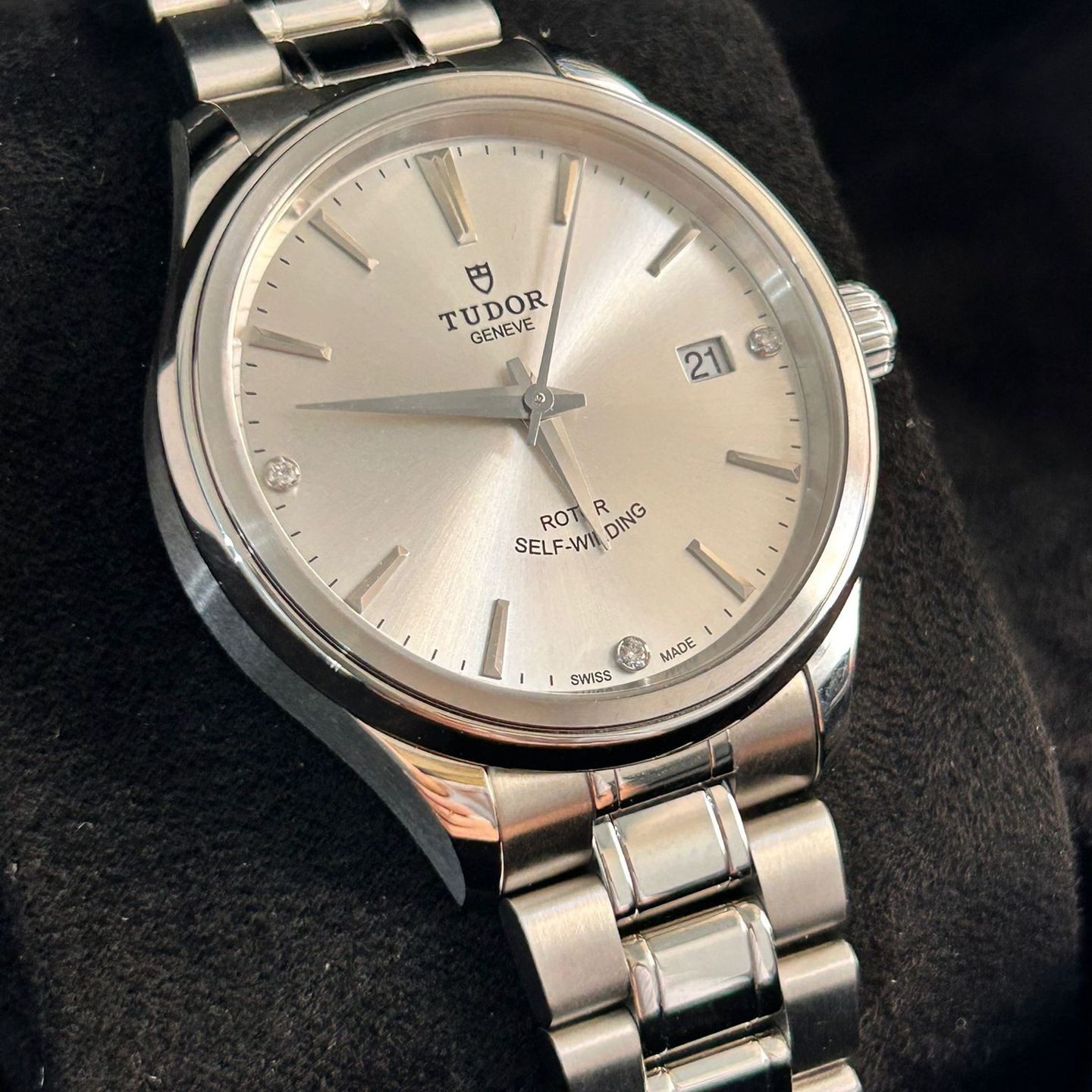 Tudor Style 12500 - (3/8)