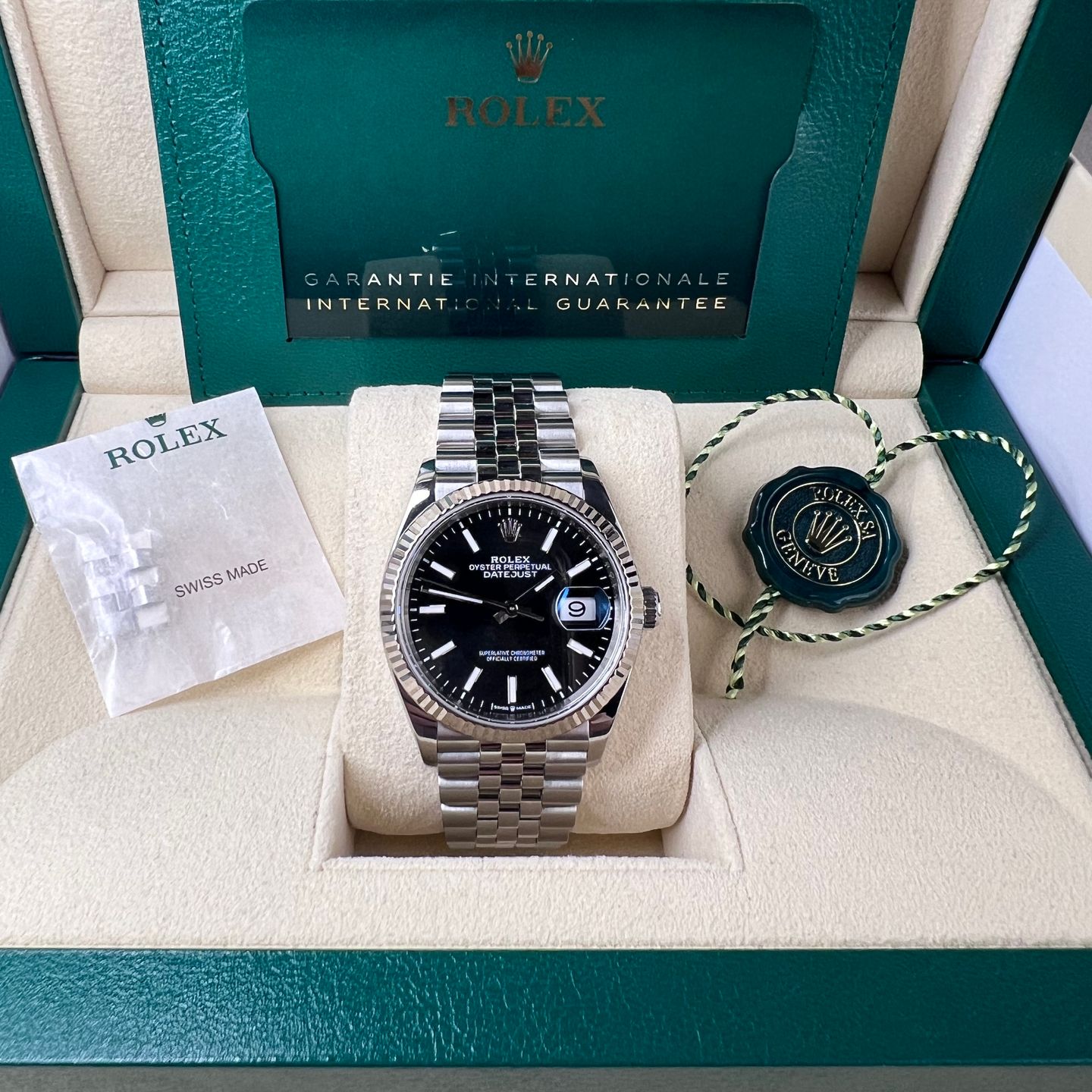 Rolex Datejust 36 126234 (2022) - Zwart wijzerplaat 36mm Staal (3/7)