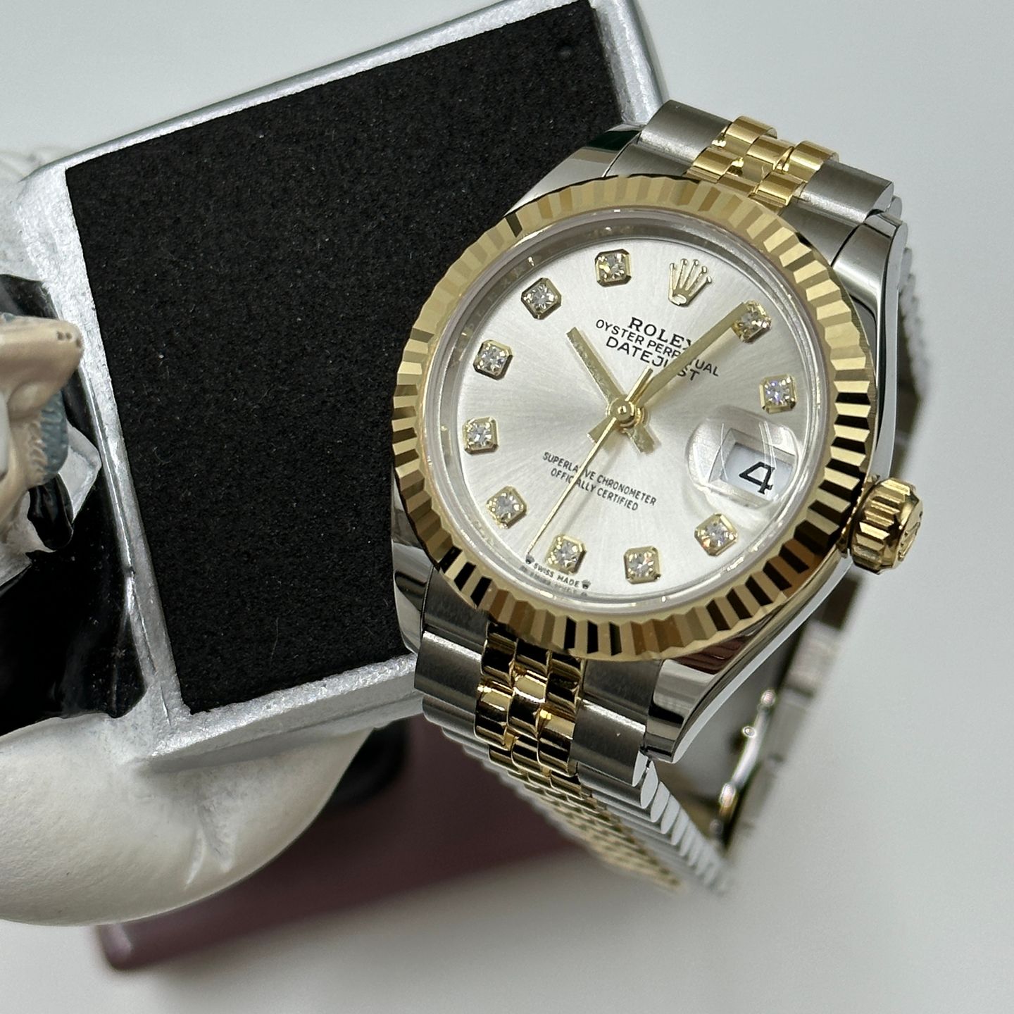 Rolex Lady-Datejust 279173 (2024) - Zilver wijzerplaat 28mm Goud/Staal (1/8)