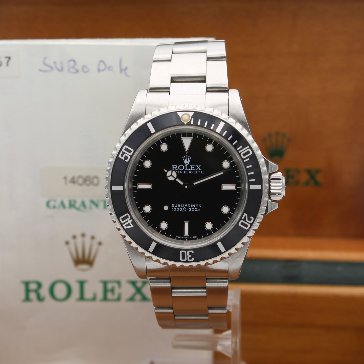 Rolex Submariner No Date 14060 (1998) - Black dial 40 mm Steel case (1/8)