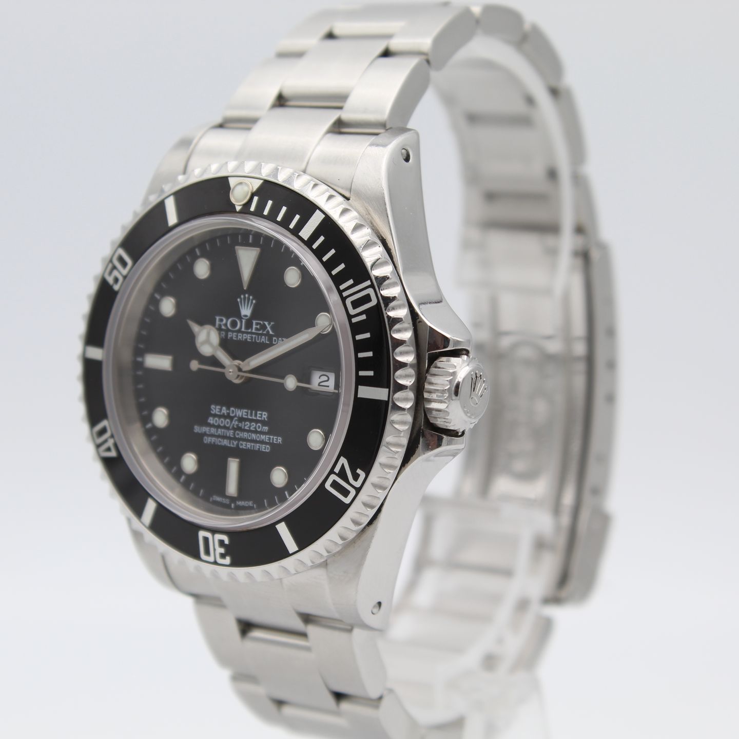 Rolex Sea-Dweller 4000 16600 (2003) - Black dial 40 mm Steel case (2/8)