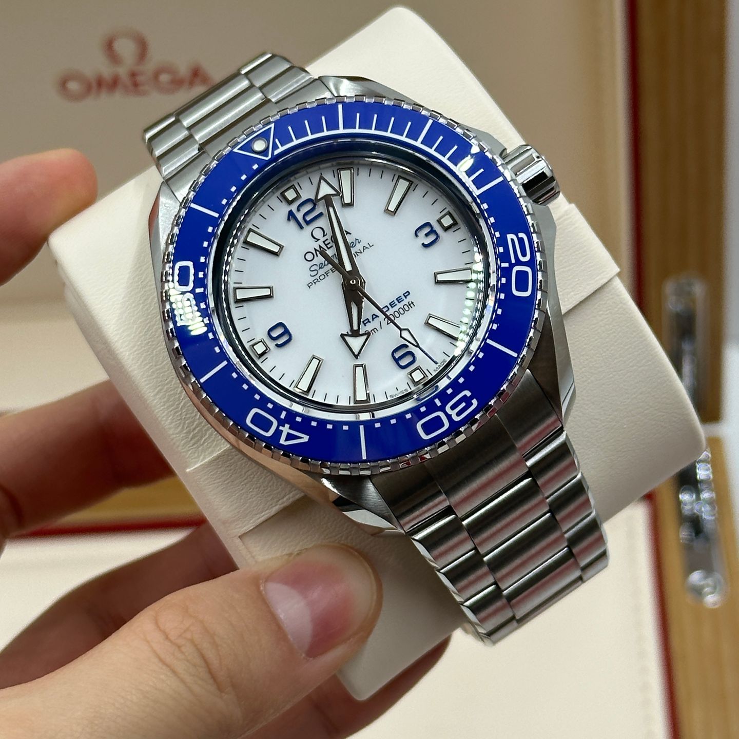 Omega Seamaster Ultra Deep 6000M 215.30.46.21.04.001 - (6/8)