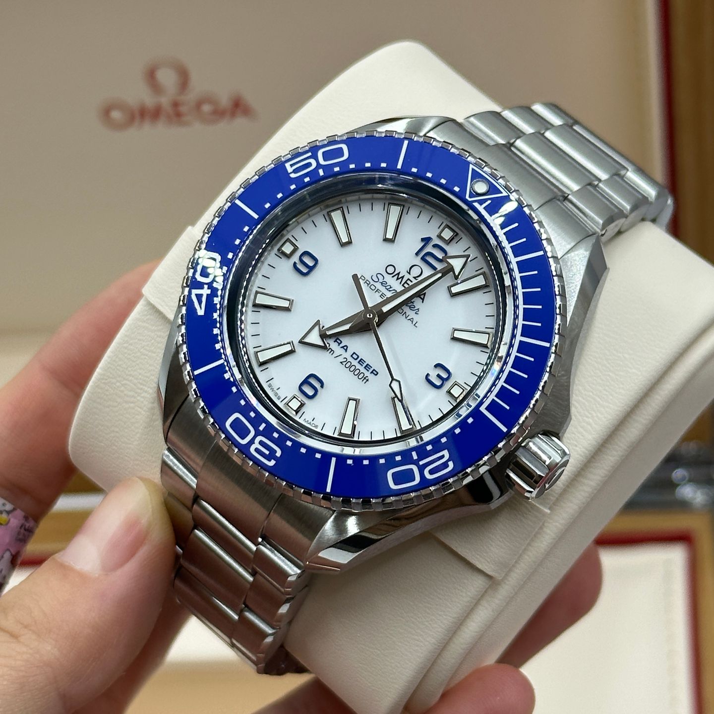 Omega Seamaster Ultra Deep 6000M 215.30.46.21.04.001 - (5/8)