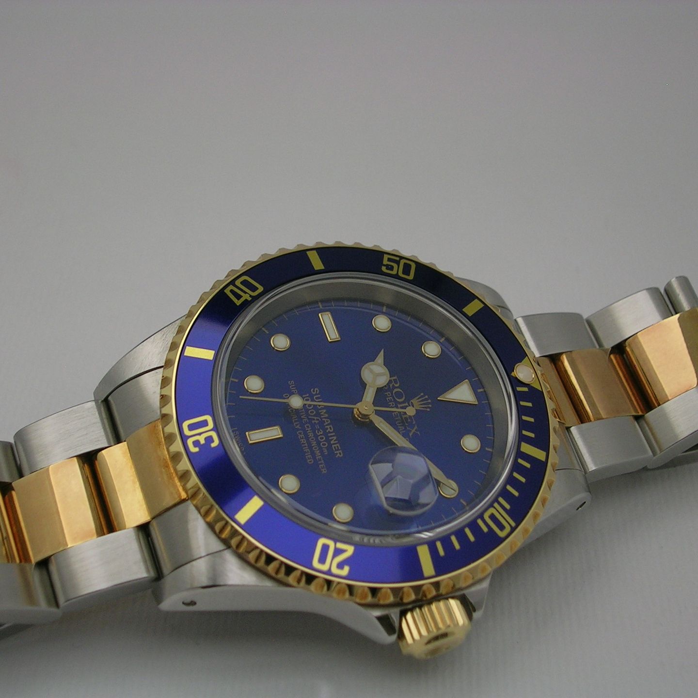 Rolex Submariner Date 16613 (1999) - Blue dial 40 mm Gold/Steel case (2/8)