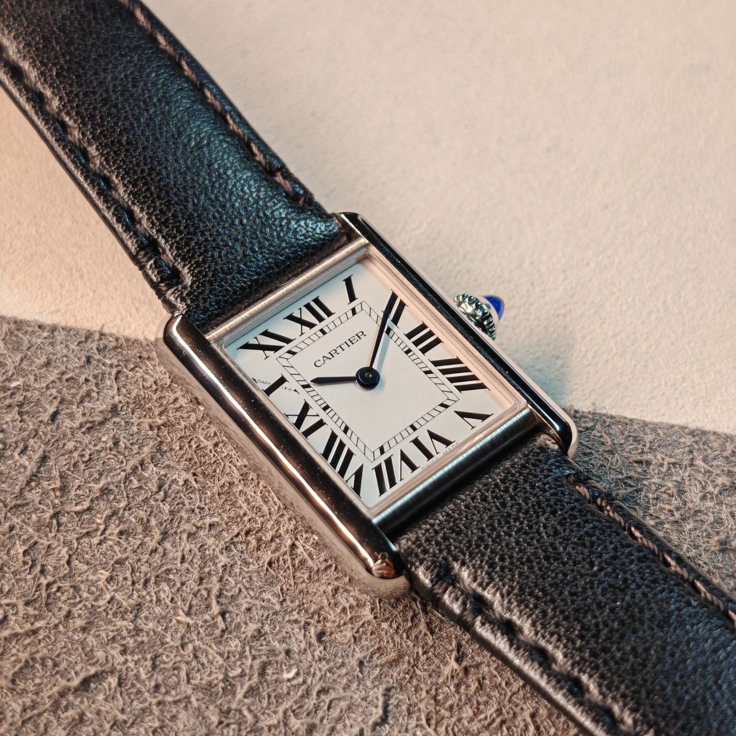 Cartier Tank WSTA0060 (2024) - White dial 30 mm Steel case (6/8)