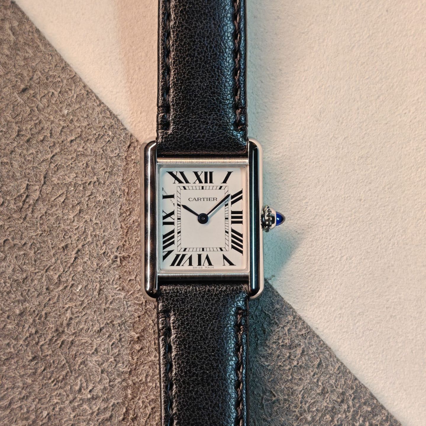 Cartier Tank WSTA0060 (2024) - White dial 30 mm Steel case (1/8)