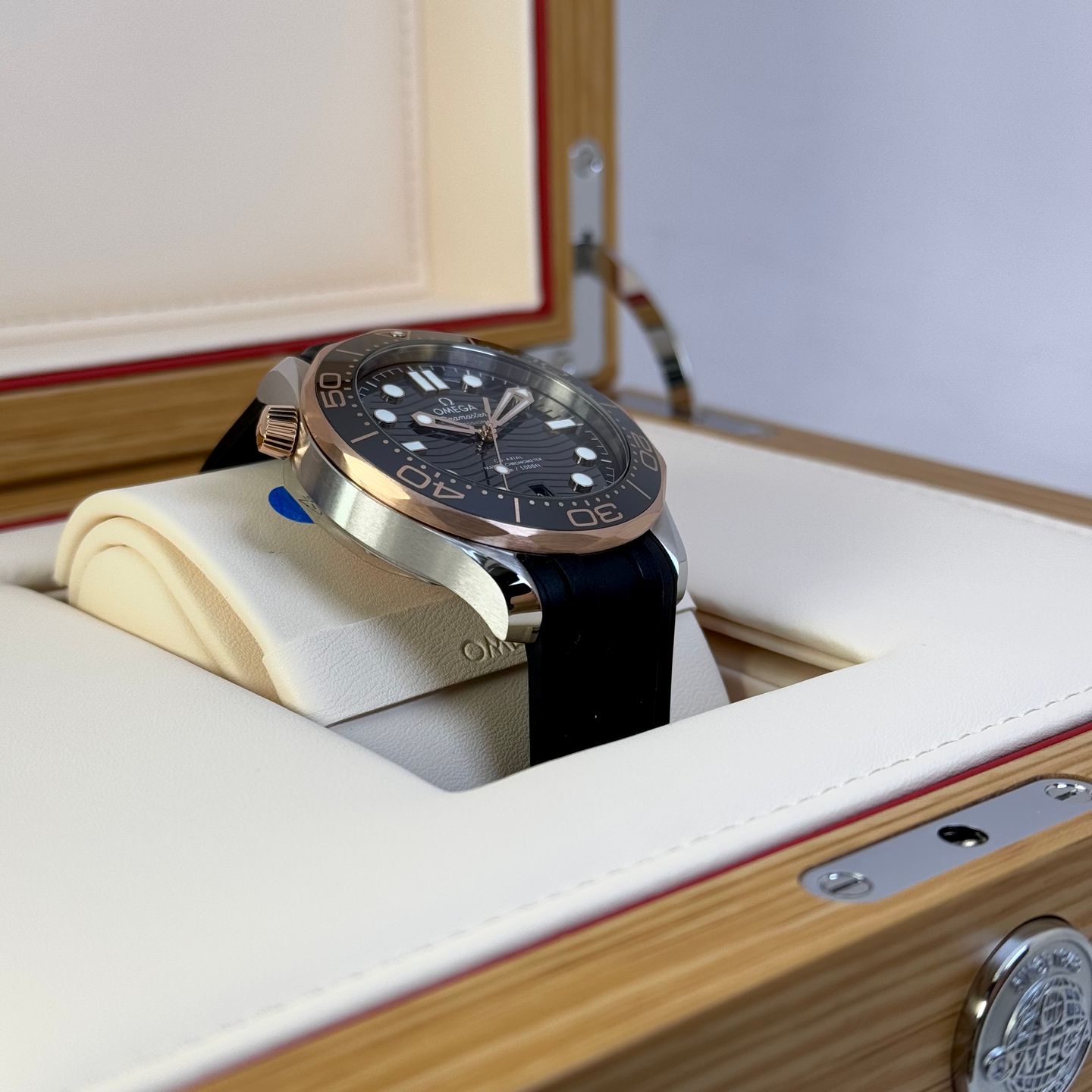 Omega Seamaster Diver 300 M 210.22.42.20.01.002 - (3/7)