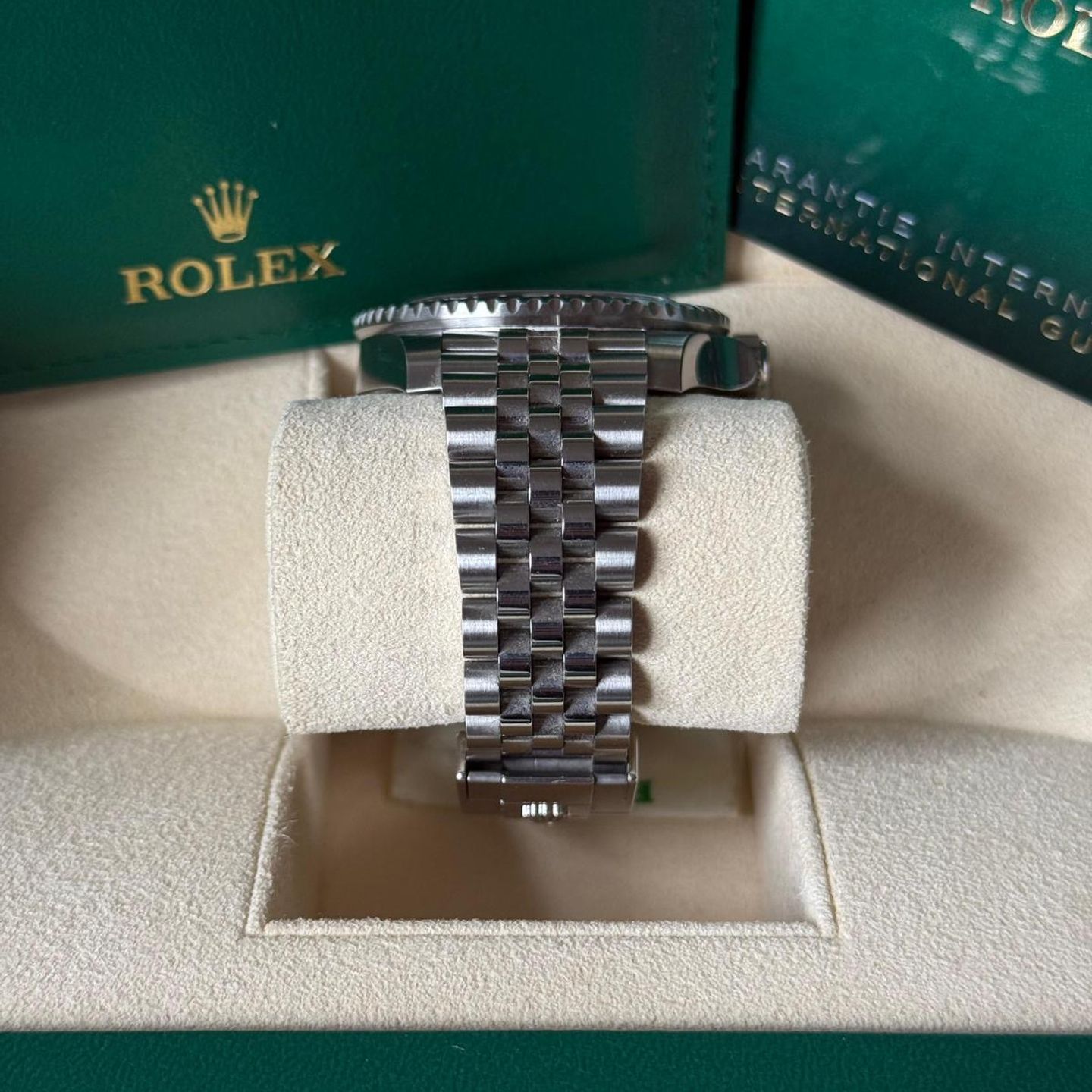 Rolex GMT-Master II 126710BLRO (2025) - Zwart wijzerplaat 40mm Staal (2/5)