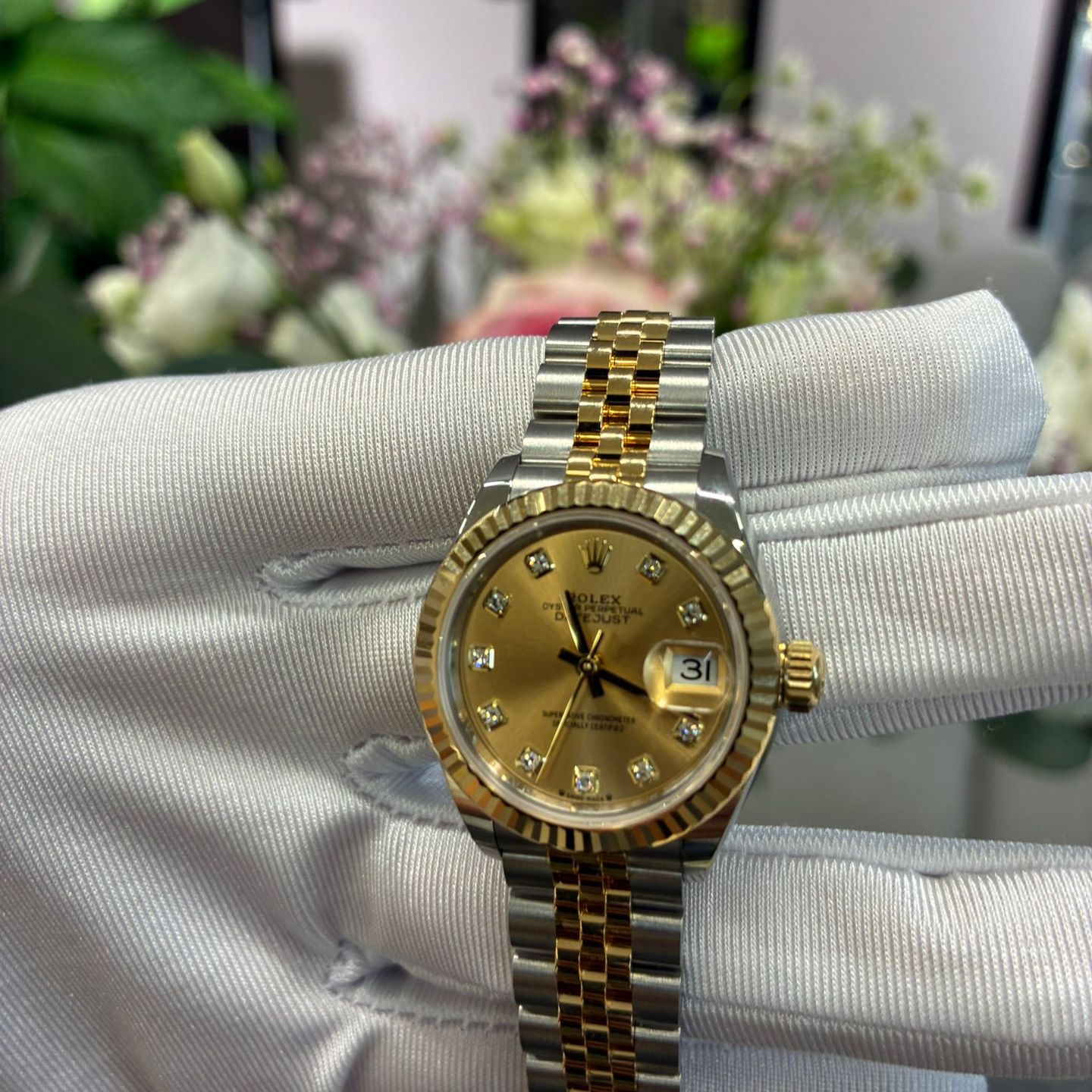 Rolex Lady-Datejust 279173G (2025) - Champagne dial 28 mm Gold/Steel case (5/8)