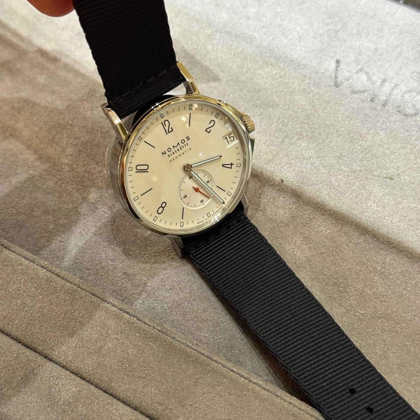 NOMOS Ahoi Neomatik 525 - (1/3)