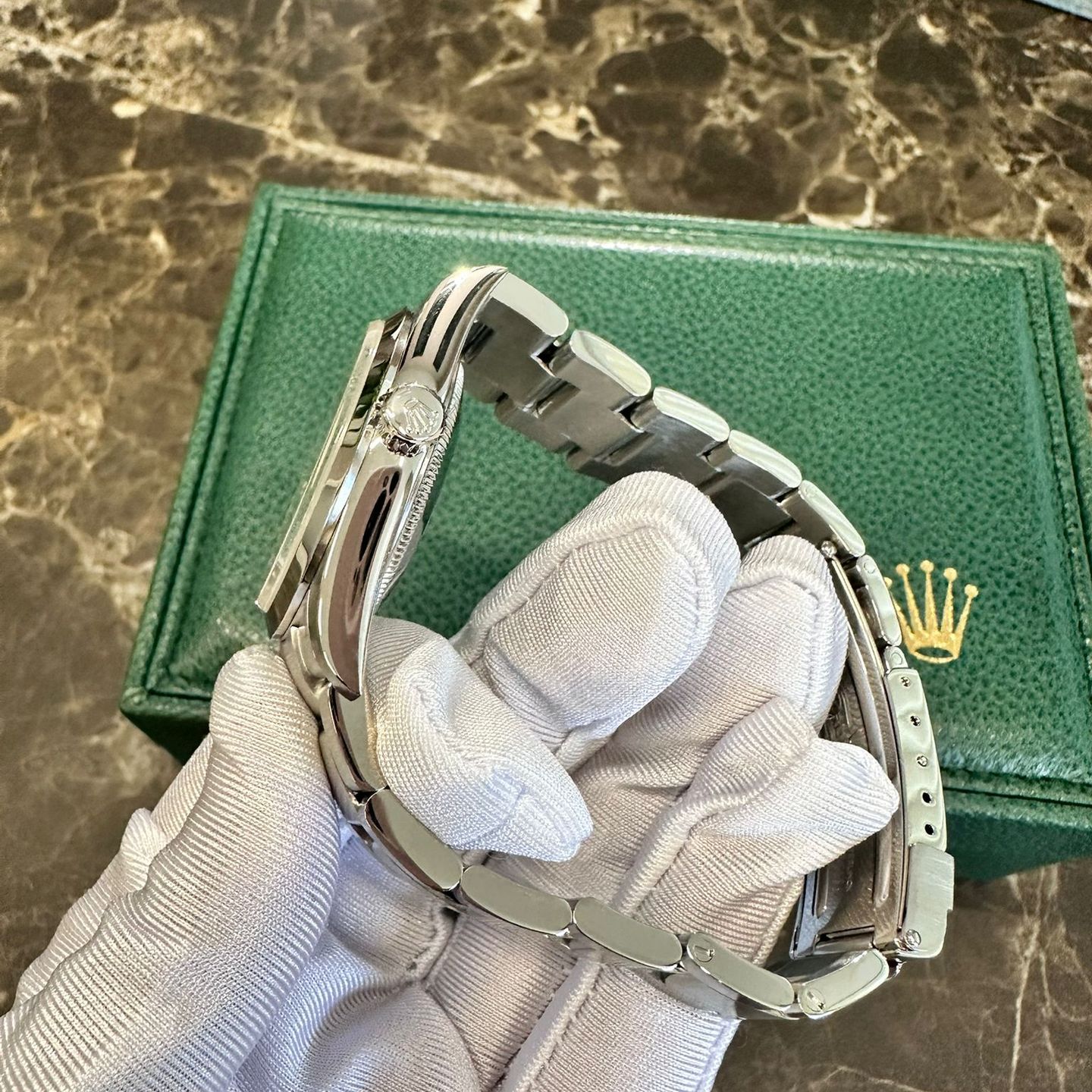 Rolex Explorer 114270 (Unknown (random serial)) - Black dial 36 mm Steel case (6/8)