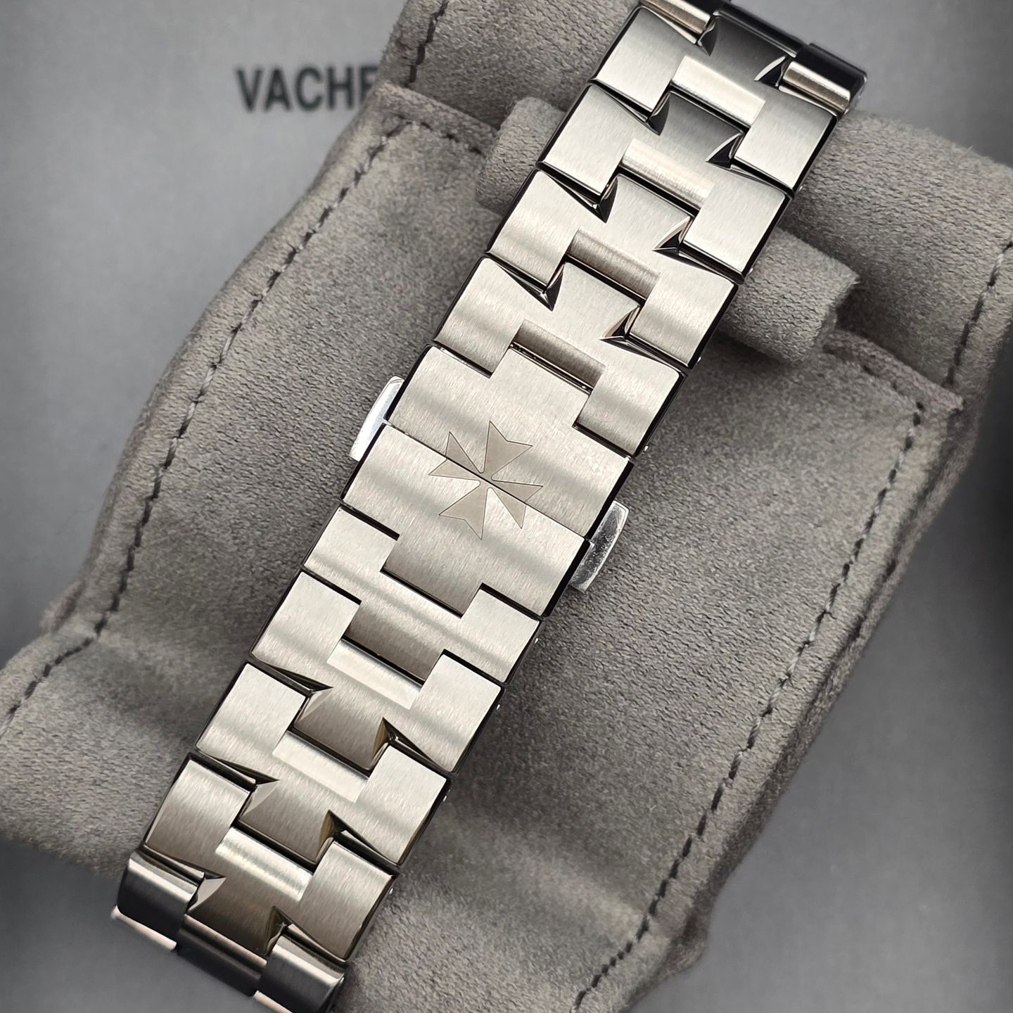 Vacheron Constantin Overseas 7920V/210A-B334 - (7/8)