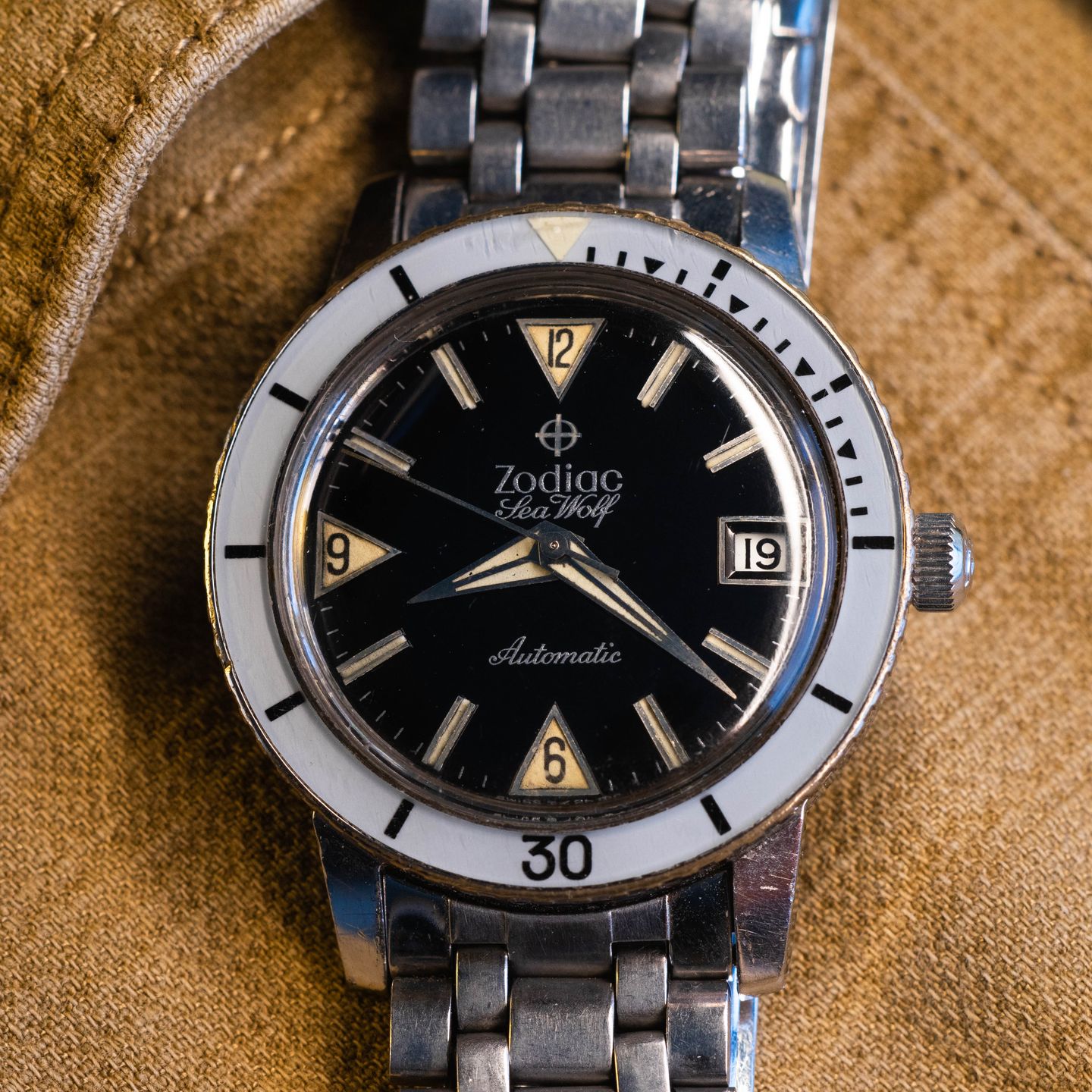 Zodiac Sea Wolf 1750B (1963) - Black dial 35 mm Steel case (7/8)