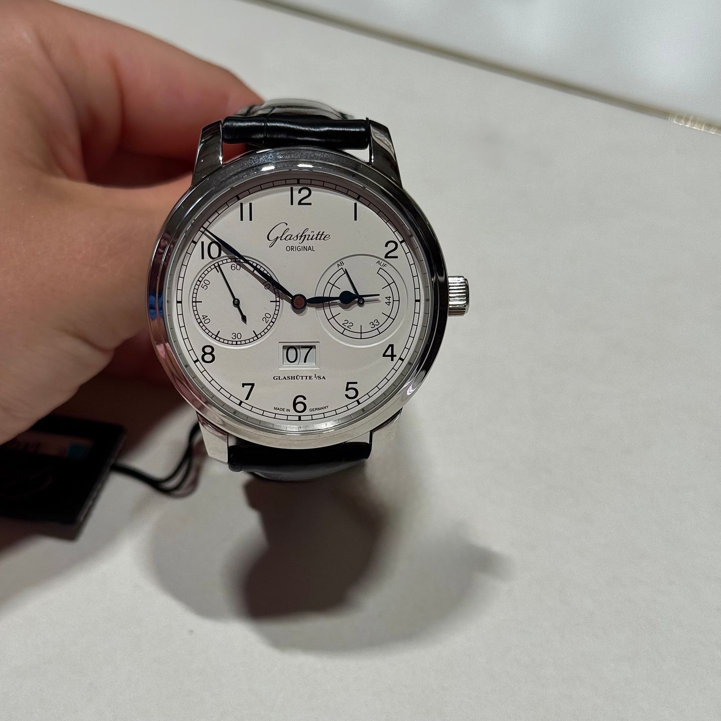 Glashütte Original Senator Observer 100-14-05-02-04 (2025) - Silver dial 44 mm Steel case (2/4)