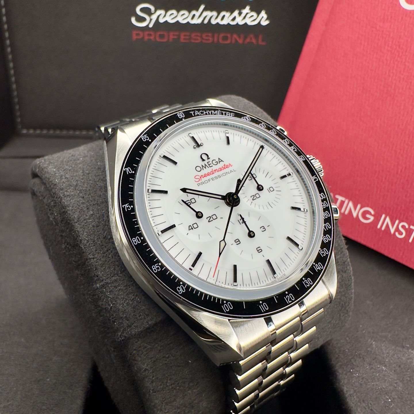 Omega Speedmaster Professional Moonwatch 310.30.42.50.04.001 (2024) - White dial 42 mm Steel case (1/8)