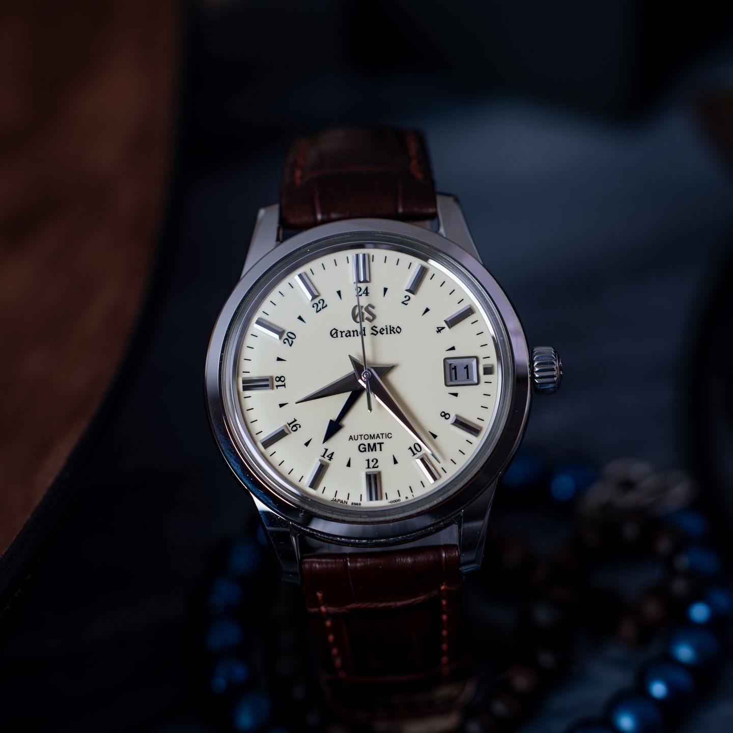 Grand Seiko Elegance Collection SBGM221 (2025) - Beige dial 40 mm Steel case (1/6)