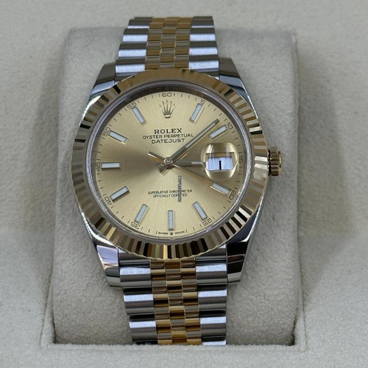 Rolex Datejust 41 126333 (2025) - Champagne wijzerplaat 41mm Goud/Staal (3/7)
