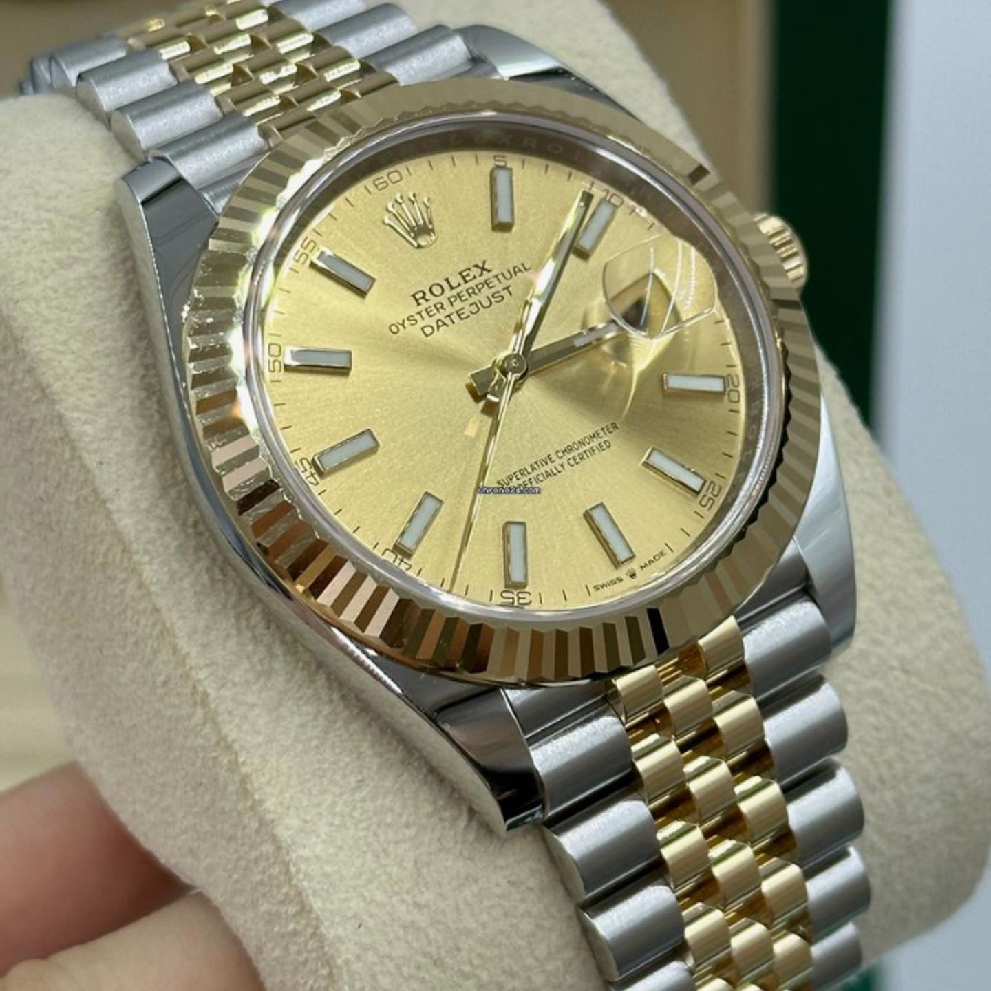 Rolex Datejust 41 126333 (2025) - Champagne wijzerplaat 41mm Goud/Staal (1/7)