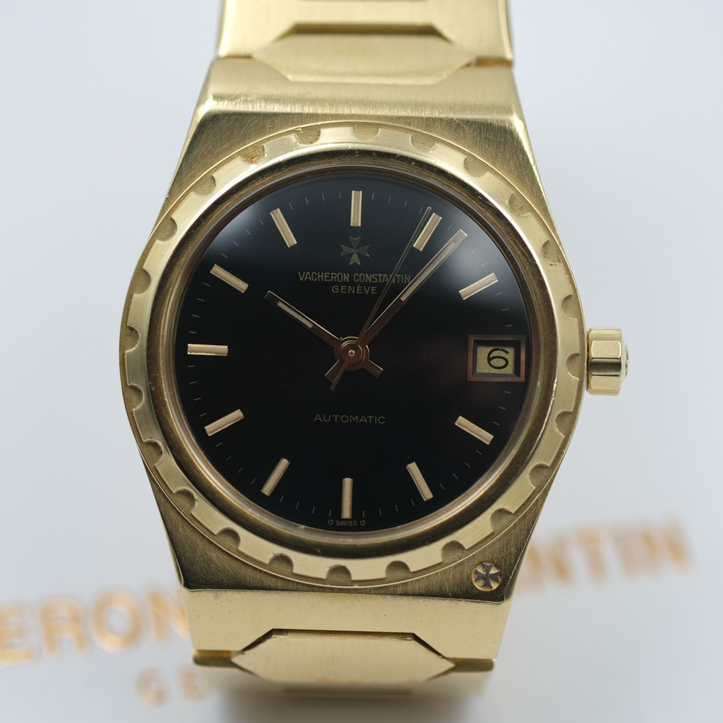 Vacheron Constantin Vintage 46003 (1981) - Black dial 35 mm Yellow Gold case (5/8)