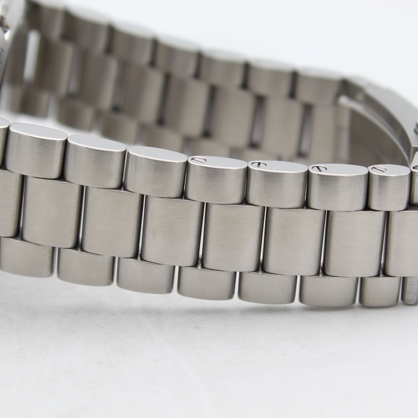 Omega Seamaster Planet Ocean 232.30.46.21.01.003 - (4/8)