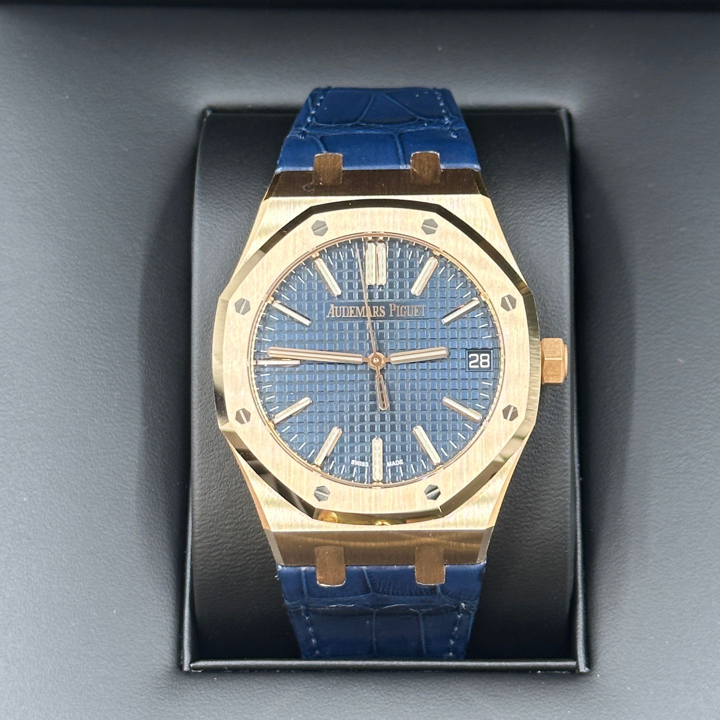 Audemars Piguet Royal Oak Selfwinding 15510OR.OO.D315CR.01 (2023) - Blauw wijzerplaat 41mm Roségoud (3/8)