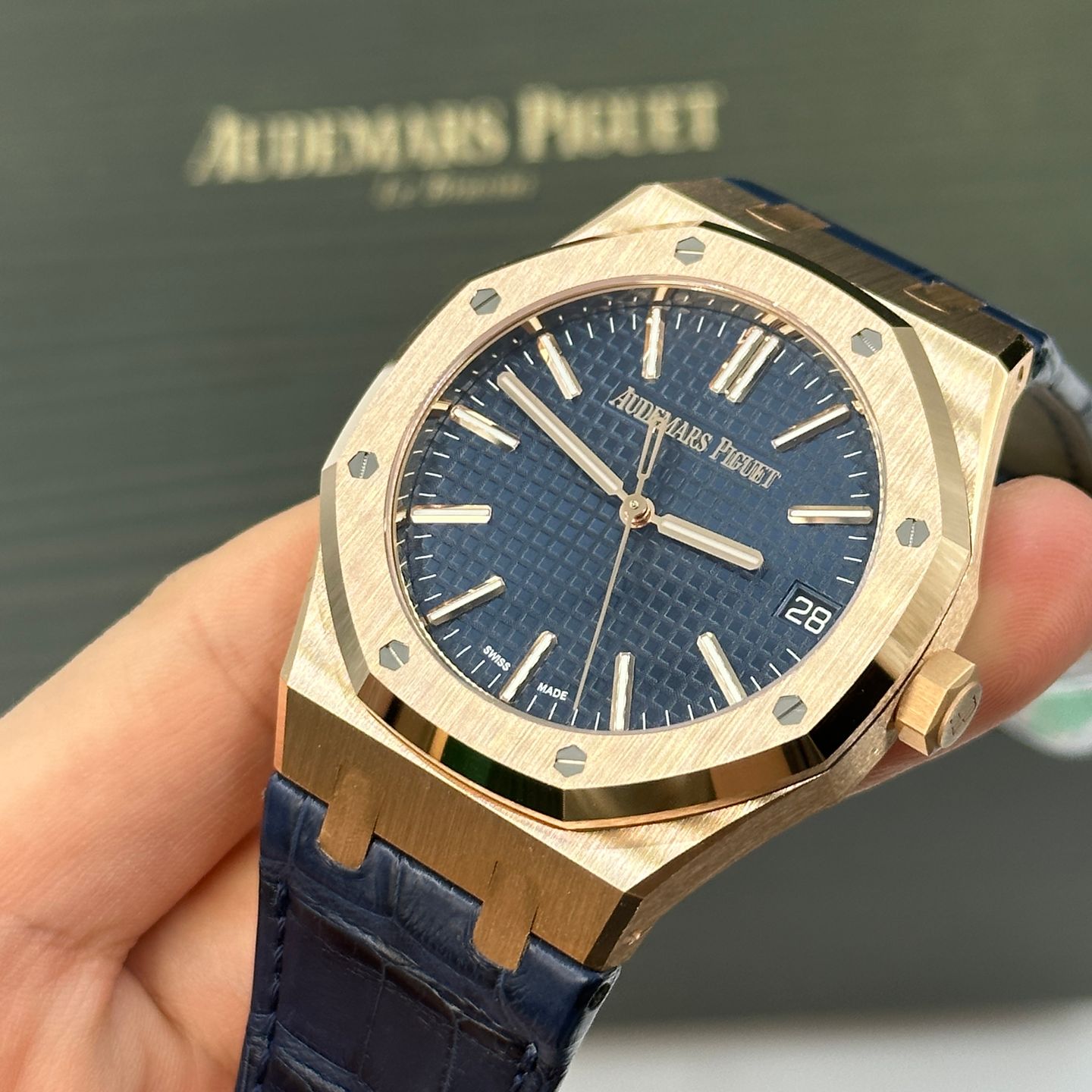 Audemars Piguet Royal Oak Selfwinding 15510OR.OO.D315CR.01 (2023) - Blauw wijzerplaat 41mm Roségoud (8/8)