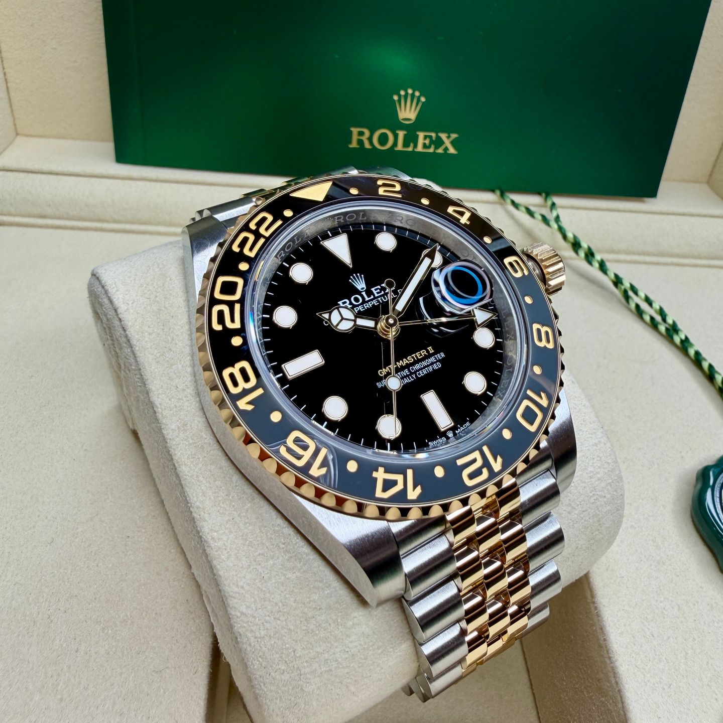 Rolex GMT-Master II 126713GRNR - (2/8)