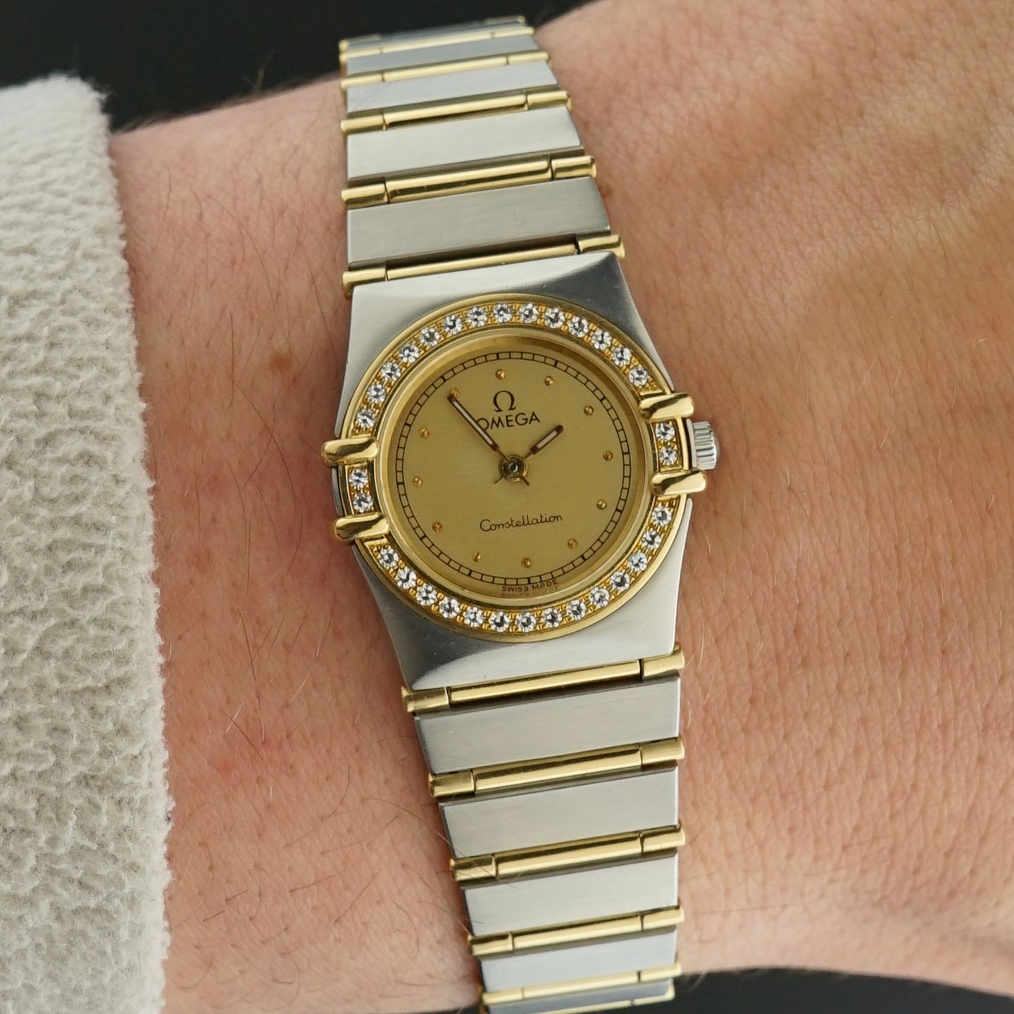 Omega Constellation 895.1080.1 (1993) - Gold dial 22 mm Gold/Steel case (2/8)