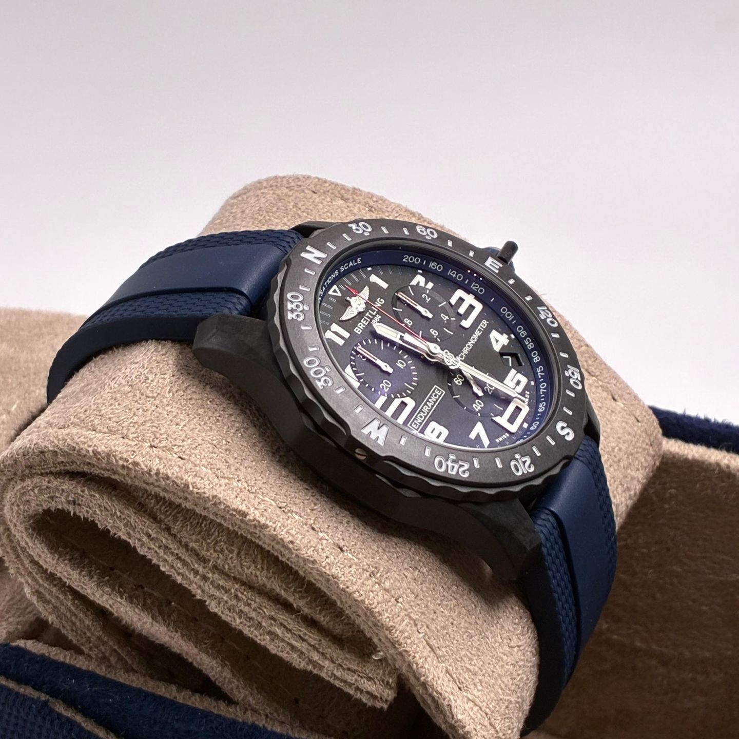 Breitling Endurance Pro X82310D51B1S1 - (3/4)