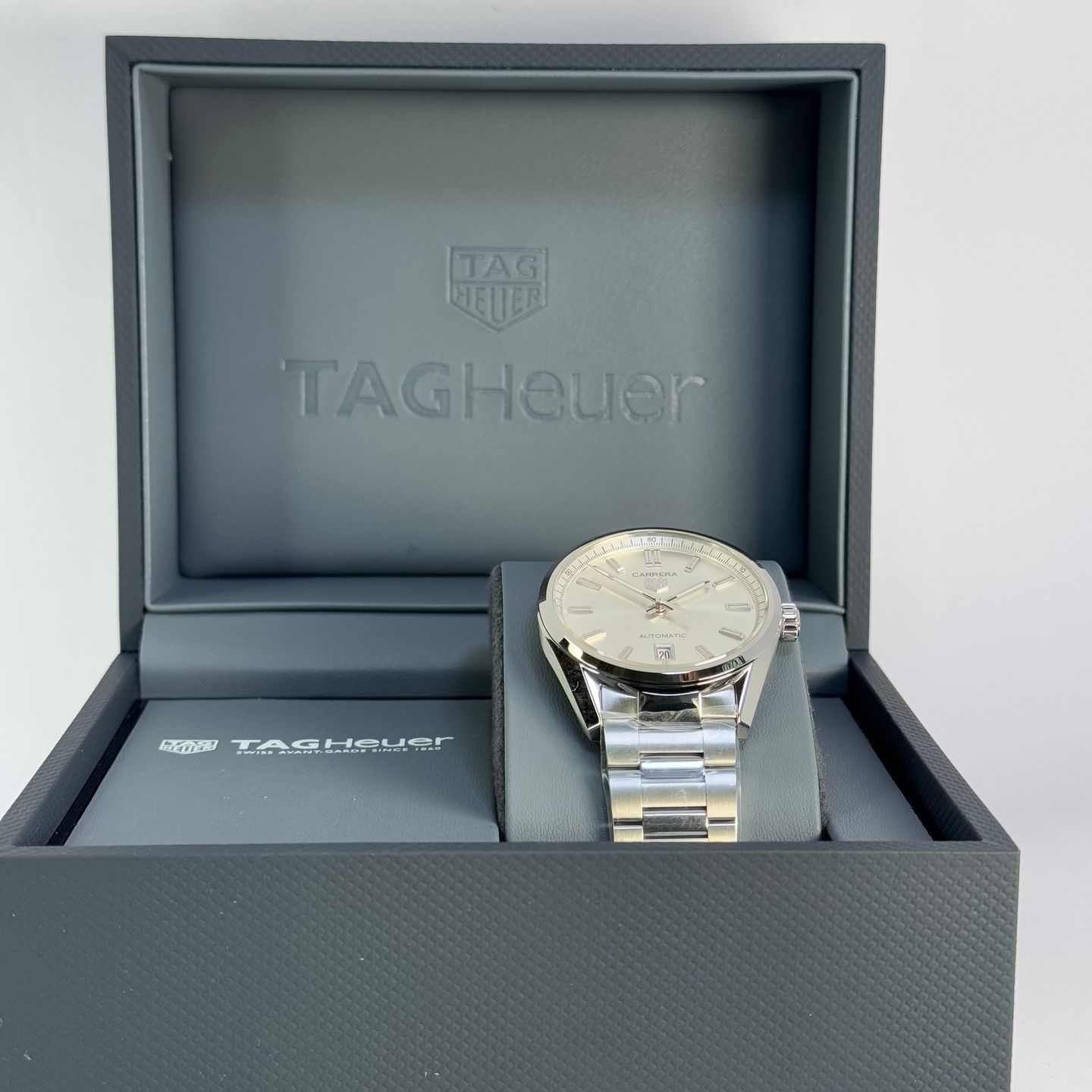 TAG Heuer Carrera Calibre 5 WBN2111.BA0639 (2025) - Grey dial 39 mm Steel case (2/5)