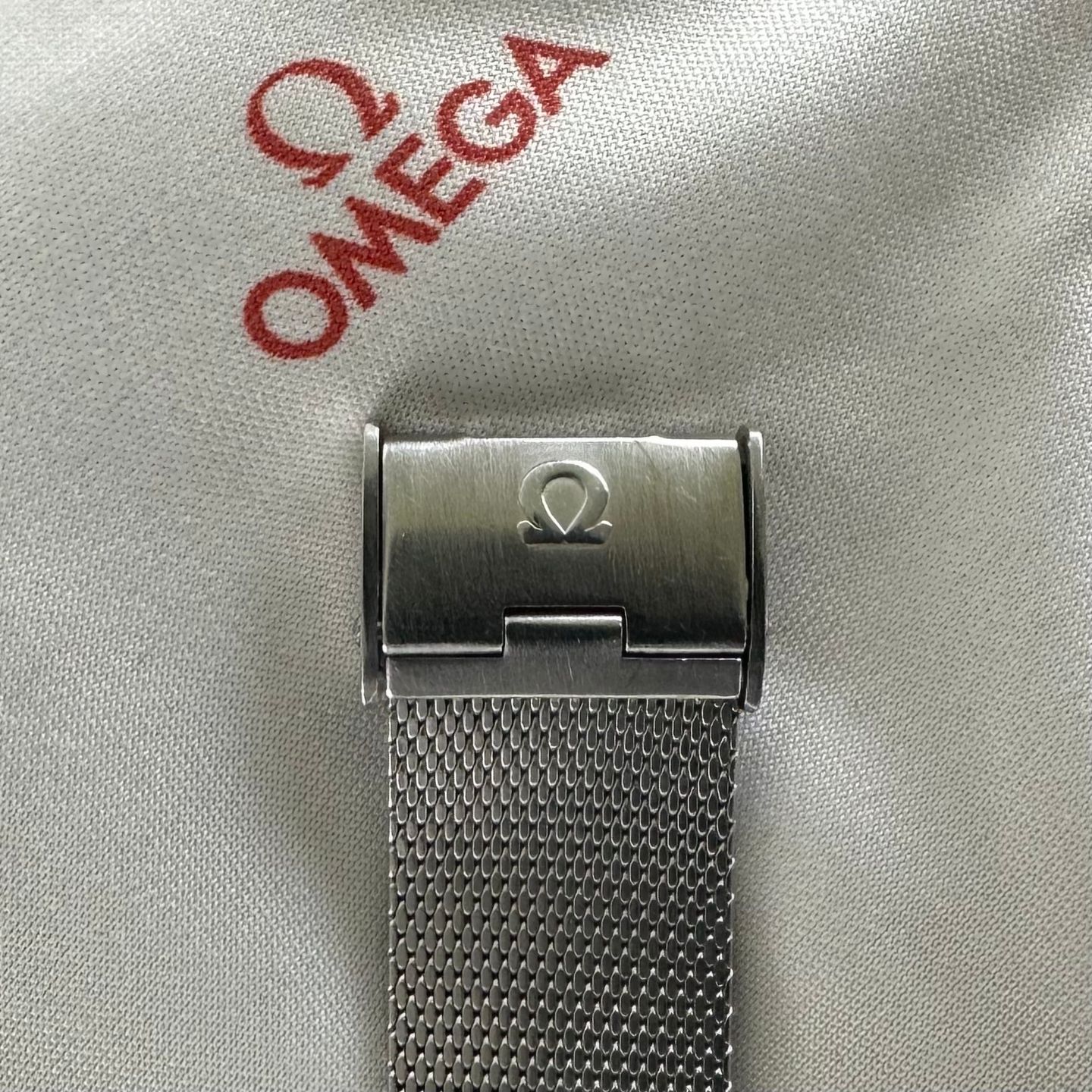 Omega Genève 166.037 (1970) - Silver dial 34 mm Steel case (7/8)