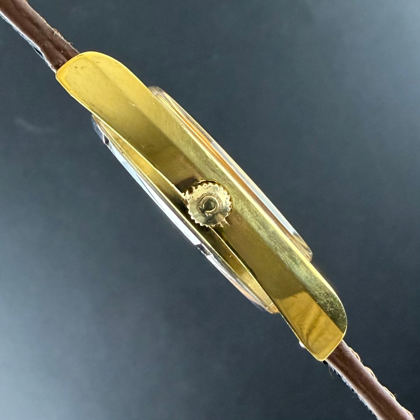 Omega Genève 166.0190 - (5/8)