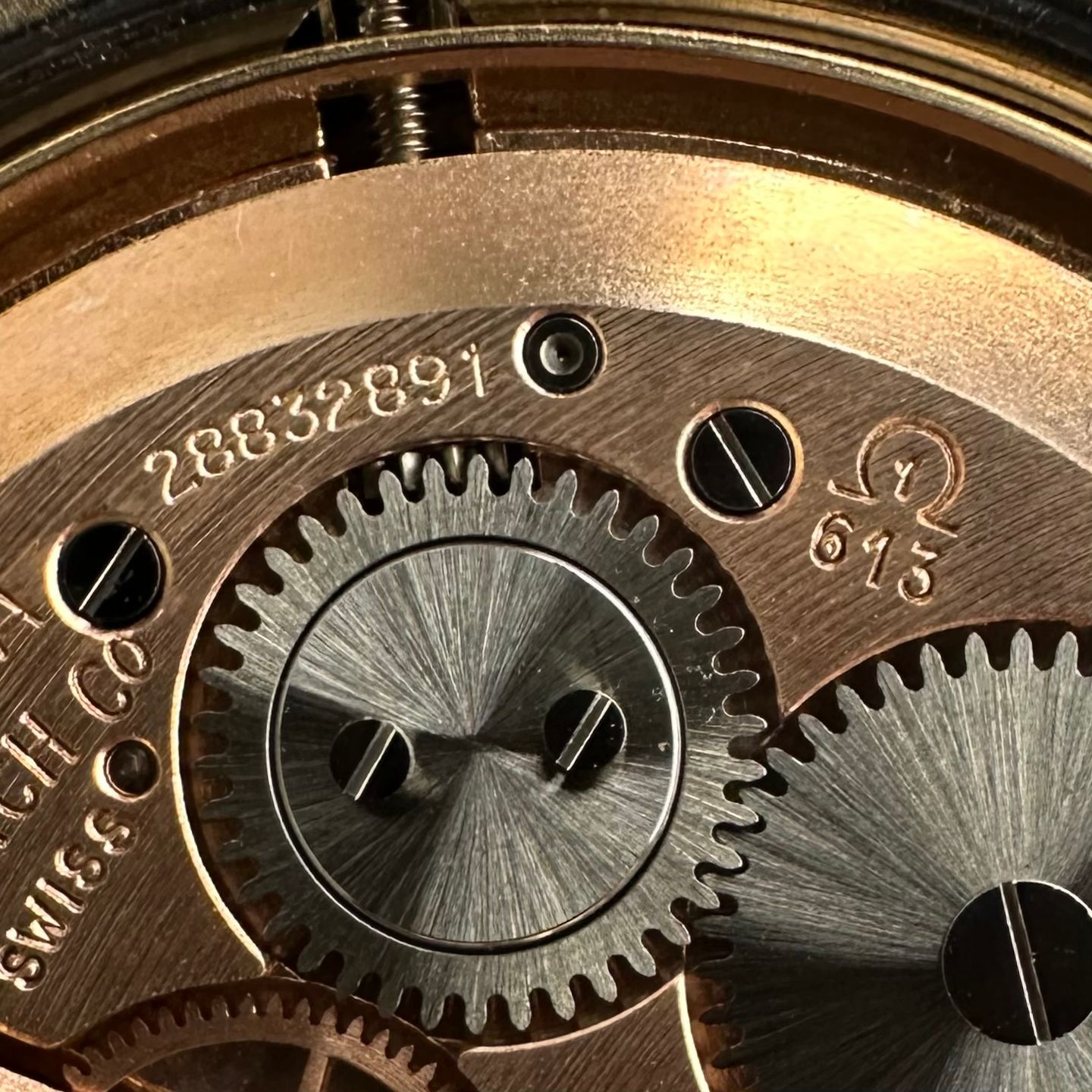 Omega Genève 136.041 (1969) - Wit wijzerplaat 35mm Staal (4/8)