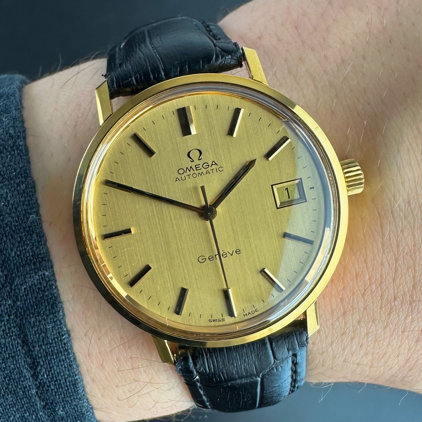 Omega Genève 166.763 (1973) - Gold dial 35 mm Gold/Steel case (2/8)