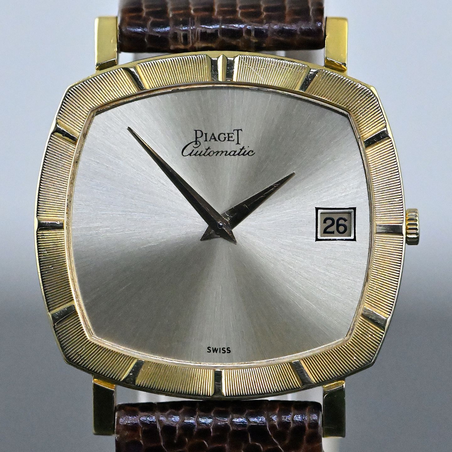 Piaget Vintage 13423 (1973) - Champagne dial 32 mm Yellow Gold case (6/8)