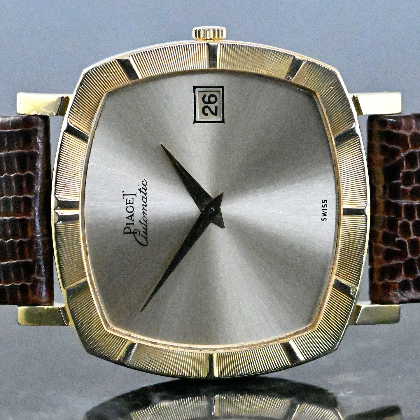 Piaget Vintage 13423 (1973) - Champagne dial 32 mm Yellow Gold case (3/8)