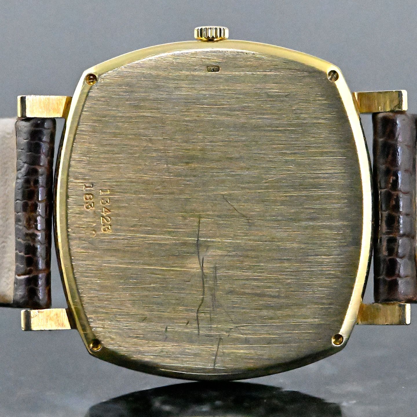 Piaget Vintage 13423 (1973) - Champagne dial 32 mm Yellow Gold case (4/8)