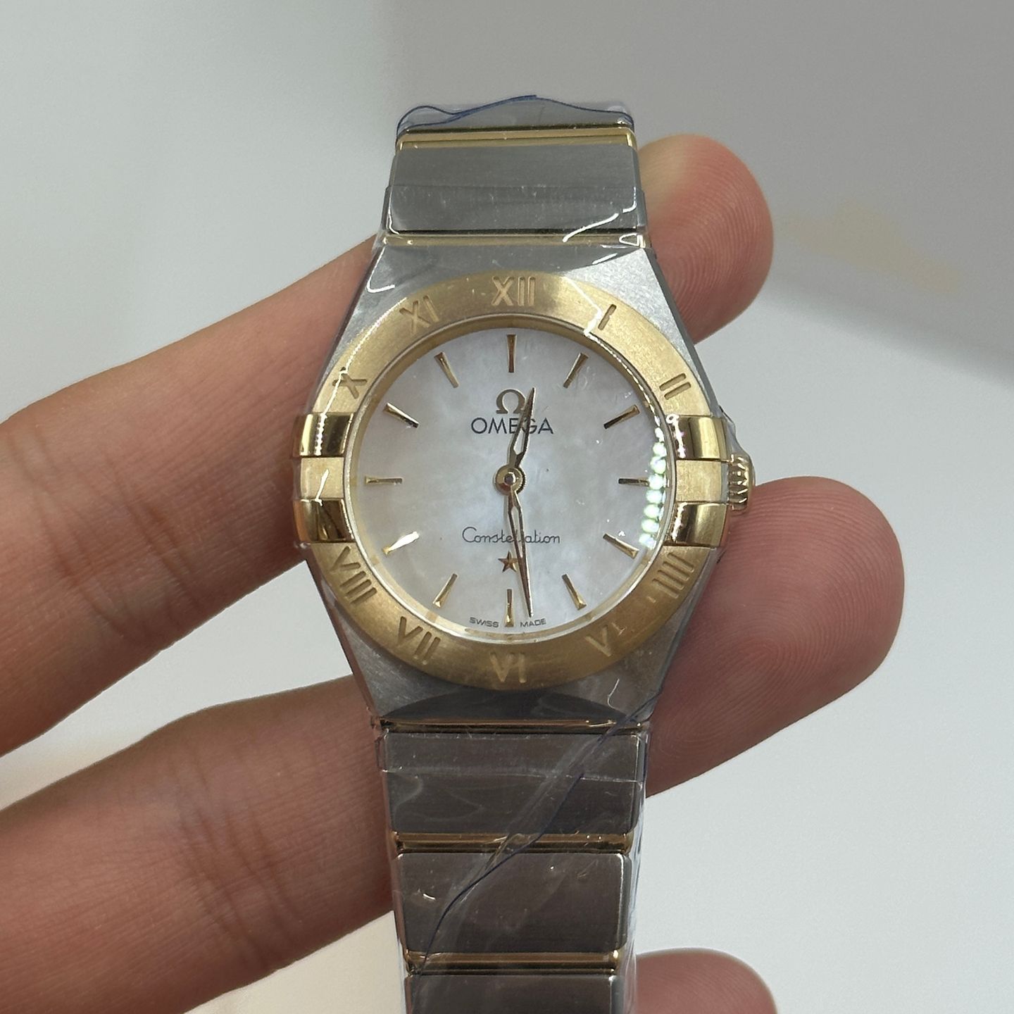 Omega Constellation Quartz 131.20.25.60.05.002 (2023) - Parelmoer wijzerplaat 25mm Goud/Staal (6/8)