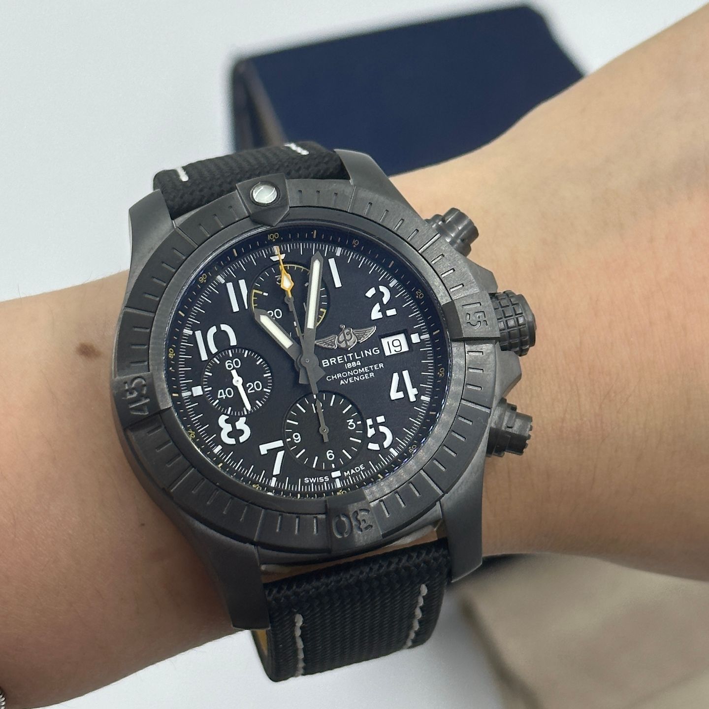 Breitling Avenger V13317101B1X1 - (6/8)