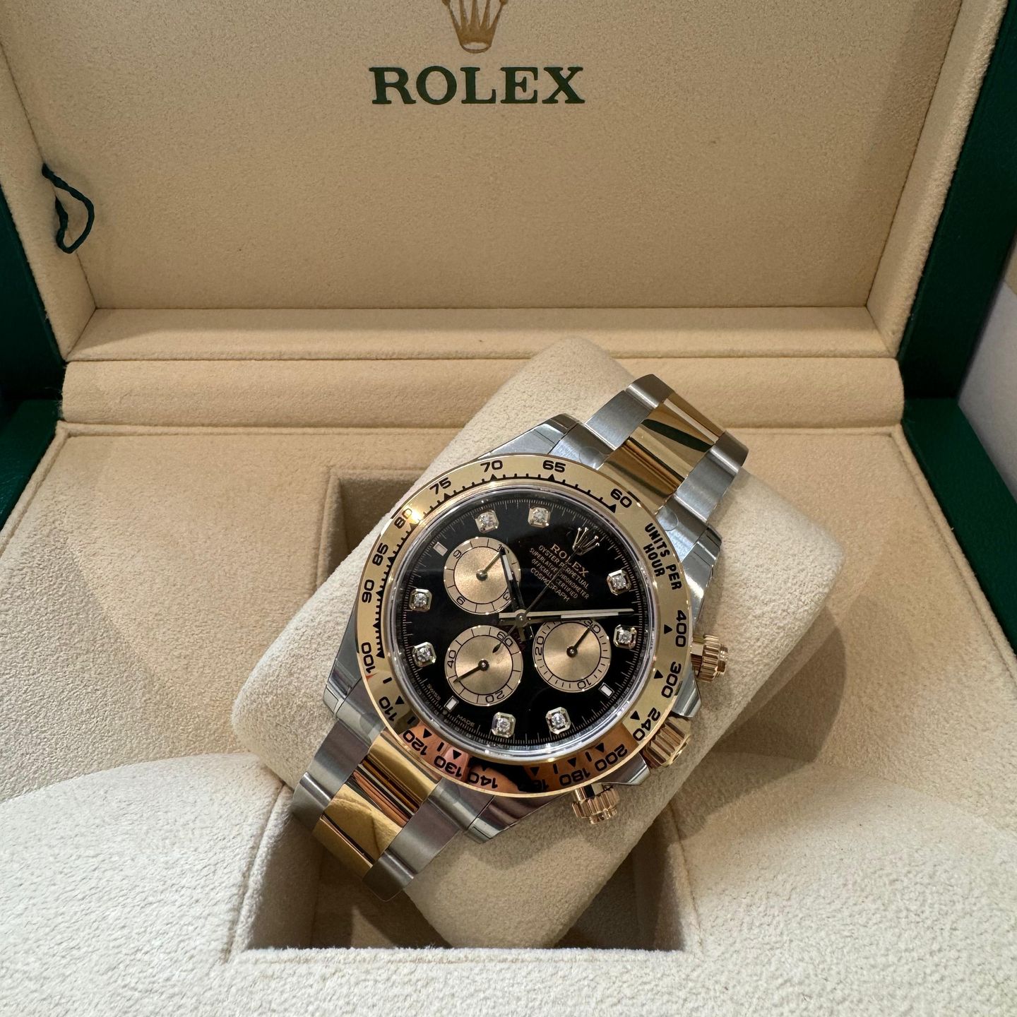 Rolex Daytona 126503 (2024) - Black dial 40 mm Gold/Steel case (3/8)