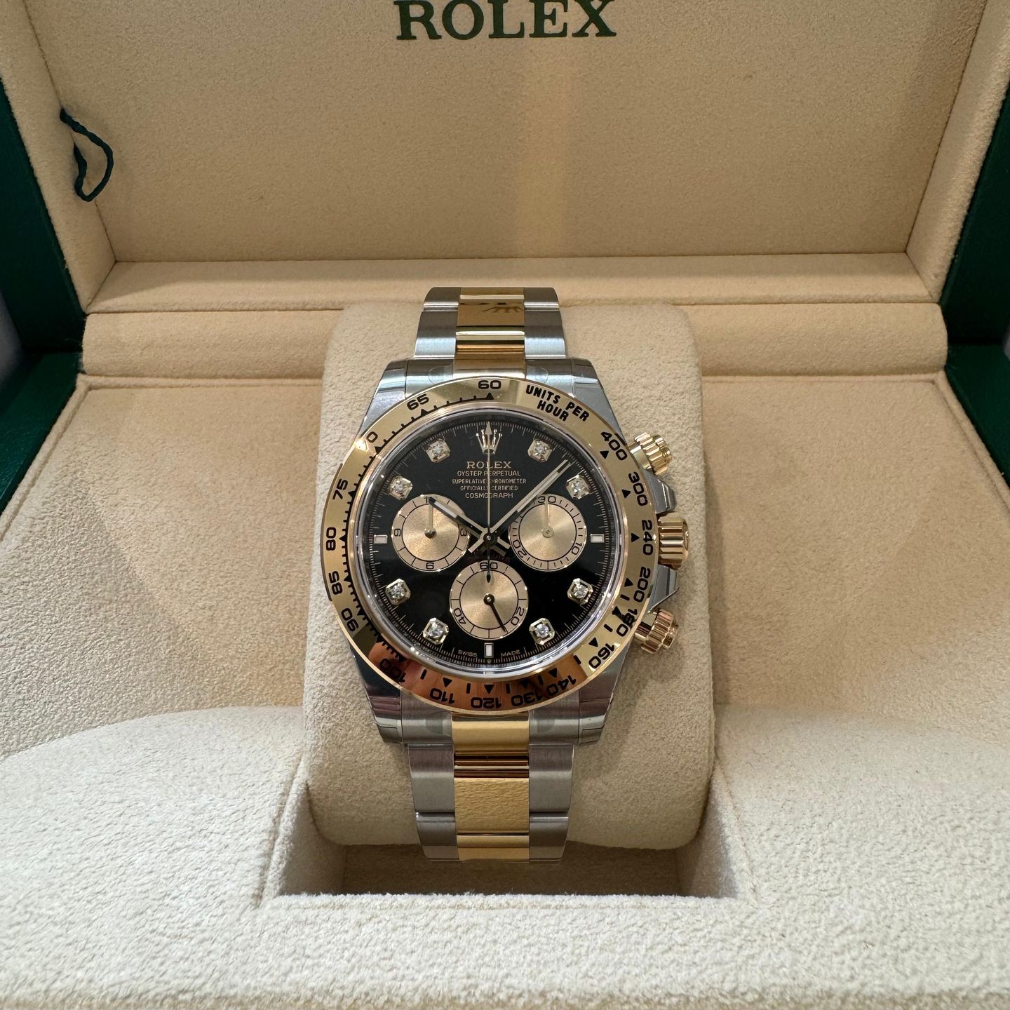 Rolex Daytona 126503 (2024) - Black dial 40 mm Gold/Steel case (2/8)